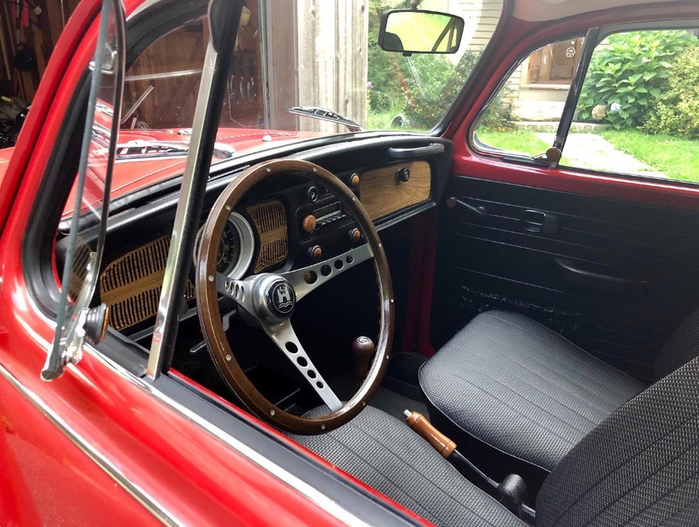 1302 Super Beetle interior with wooden steering wheel