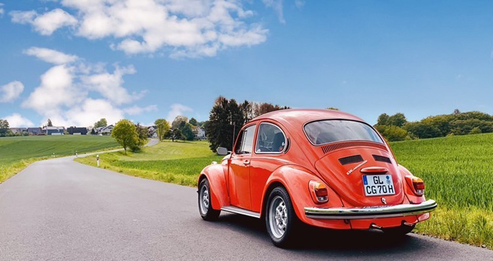 1302 Super Beetle drives away