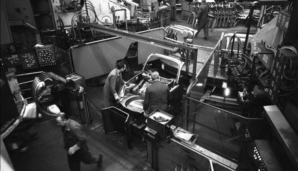 Super Beetle bodies on the front end assembly carousel